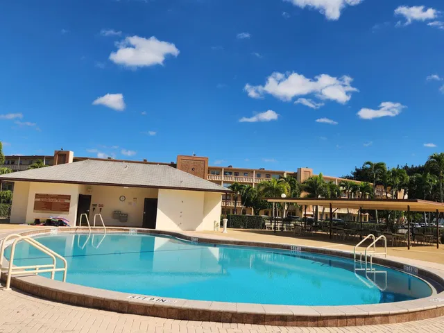  Residence photo 18