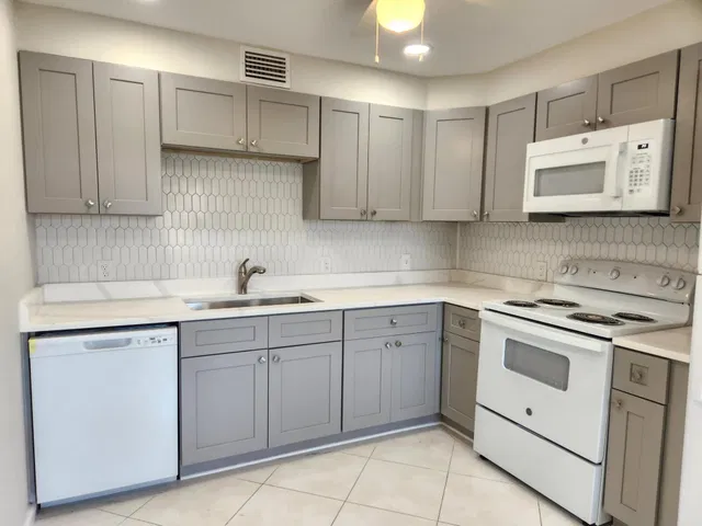  Residence photo 20