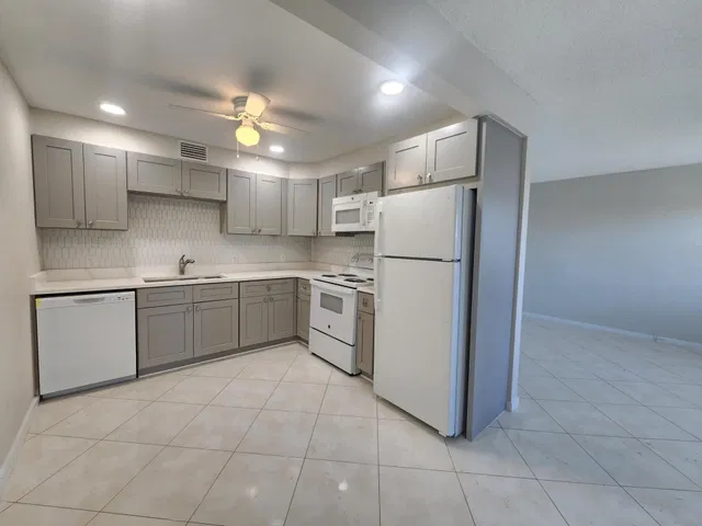  Residence photo 22