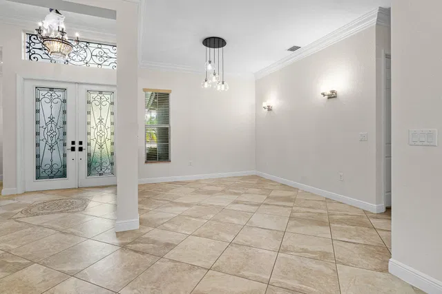Residence photo 12