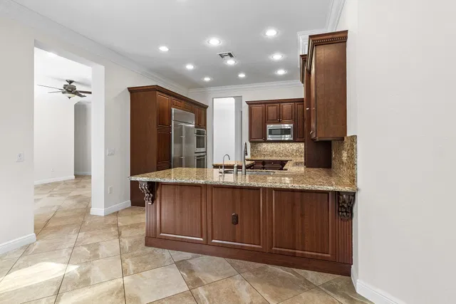 Residence photo 19