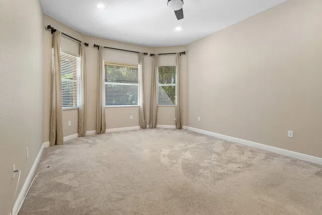 Residence photo 37