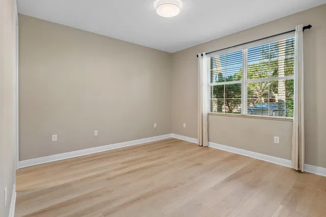 Residence photo 47