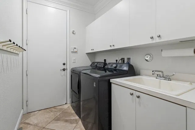 Residence photo 52