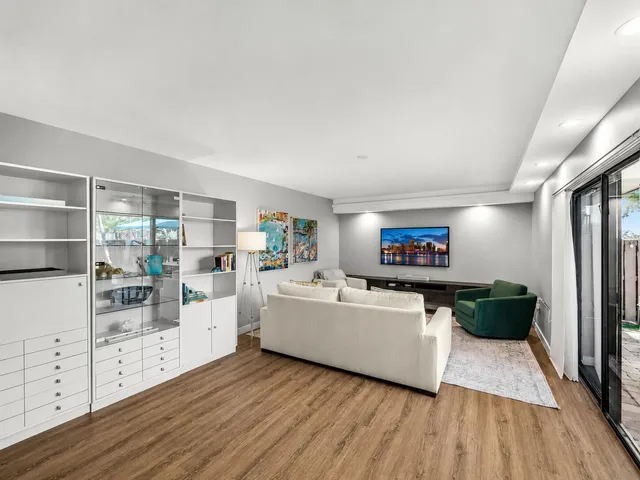 Residence photo 6