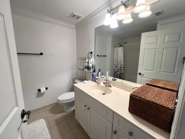  Unit 202 photo 9