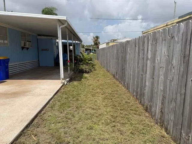 Residence photo 3