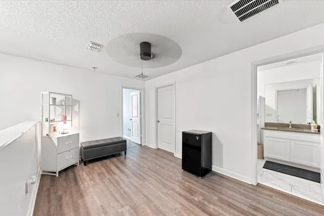Residence photo 14
