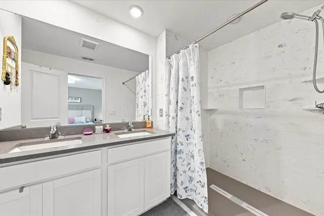 Residence photo 18