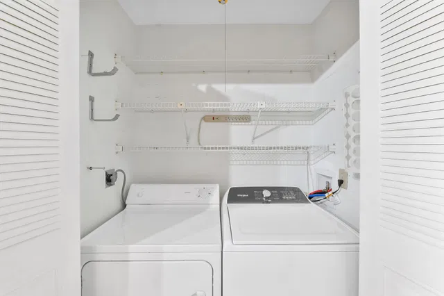 Residence photo 5