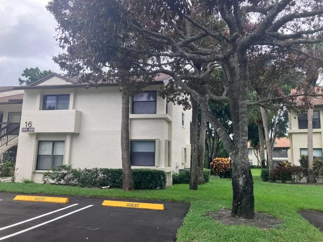 Unit 1616 photo 6