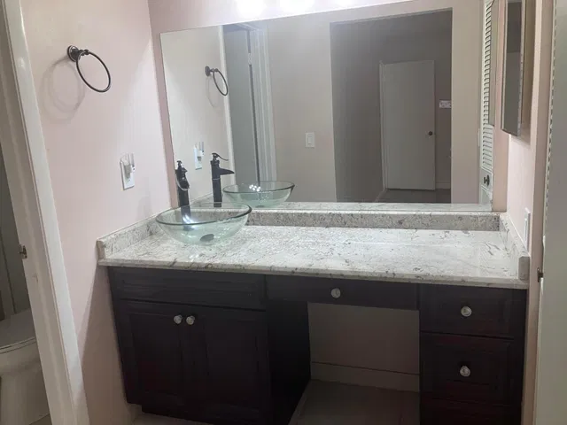 Unit 1616 photo 21