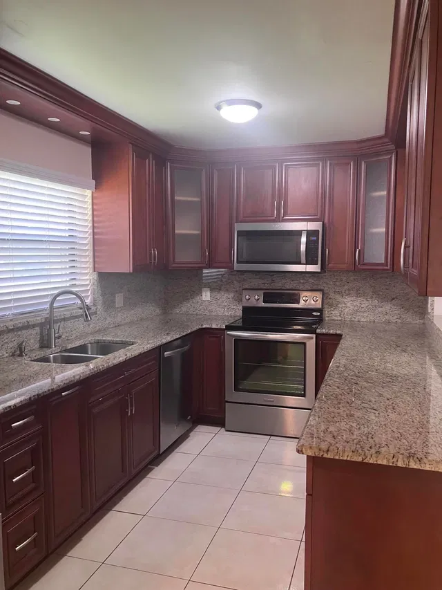 Unit 1616 photo 32