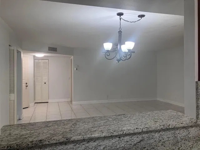 Unit 1616 photo 38