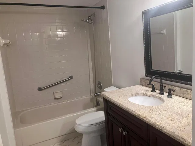Unit 1616 photo 46
