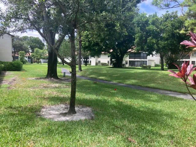Unit 1616 photo 59