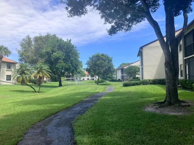 Unit 1616 photo 60