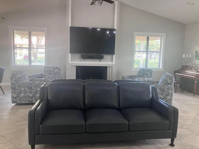 Unit 1616 photo 62