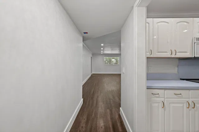 Unit 208 photo 3