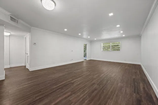 Unit 208 photo 13
