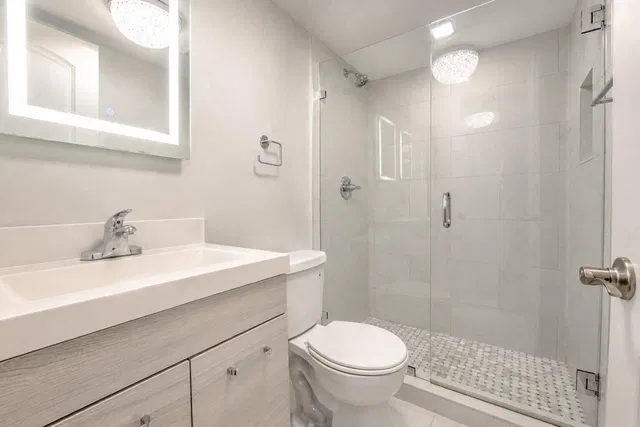 Unit 208 photo 24
