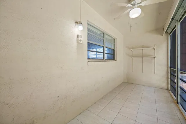 Unit 208 photo 28