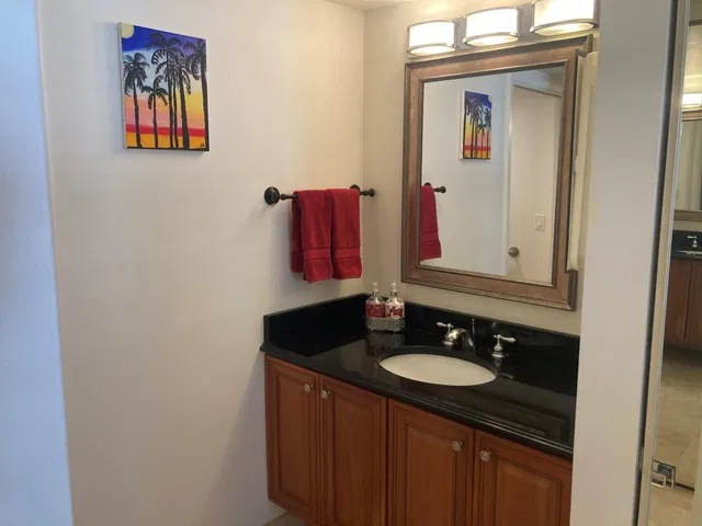 Unit 102 photo 6