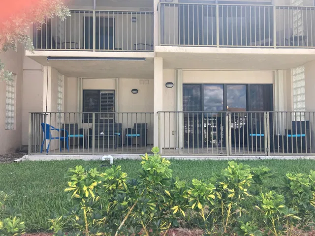 Unit 102 photo 14