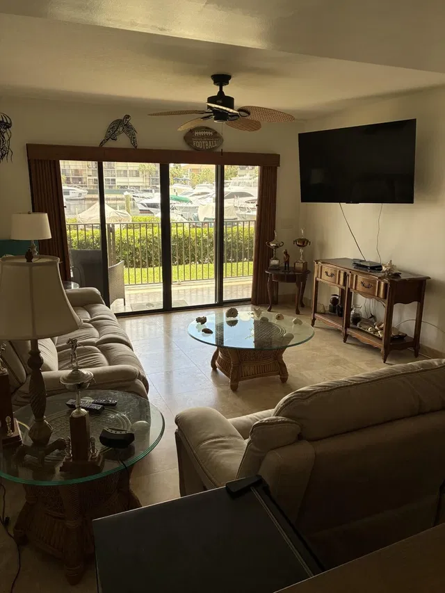 Unit 102 photo 19