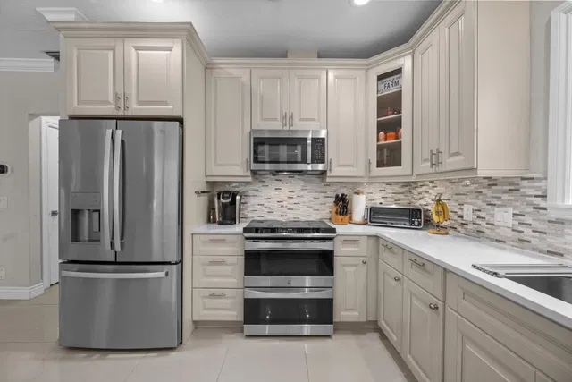 Residence photo 32