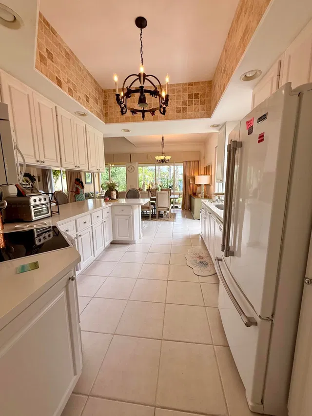 Residence photo 22