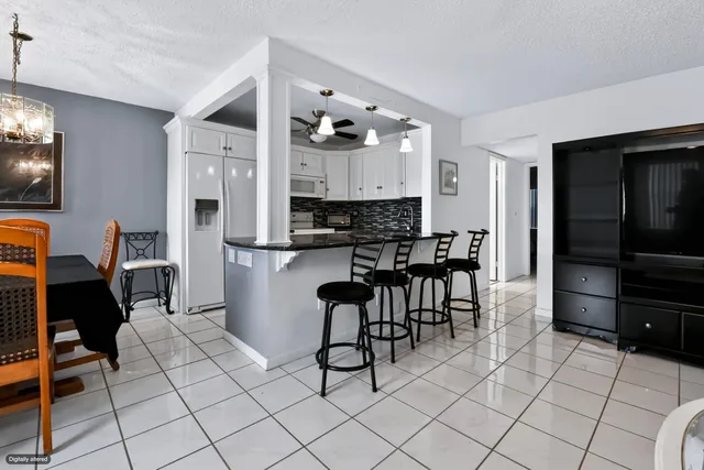 Residence photo 3