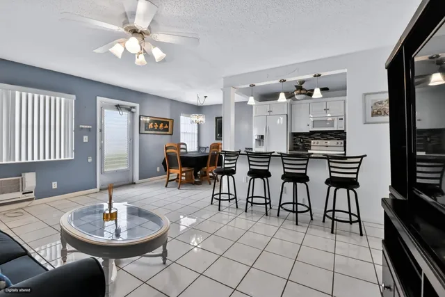 Residence photo 4