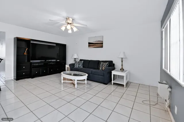 Residence photo 5