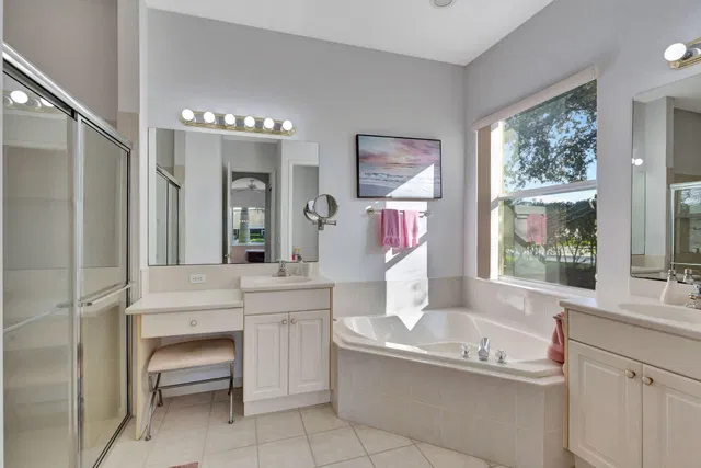 Residence photo 24