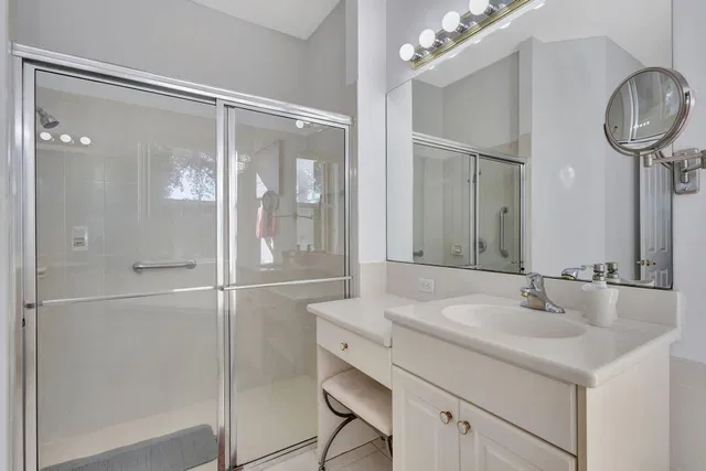 Residence photo 25