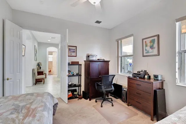 Residence photo 30
