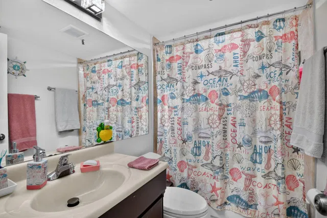 Unit 407 photo 21