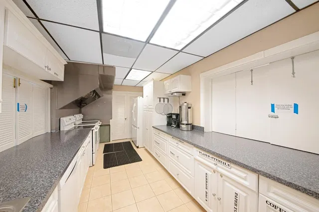 Unit 206 photo 26
