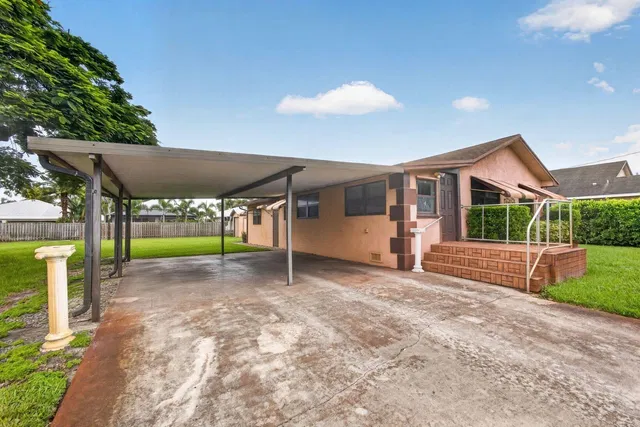 Residence photo 3