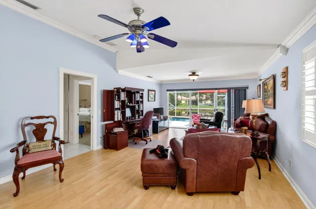 Residence photo 19