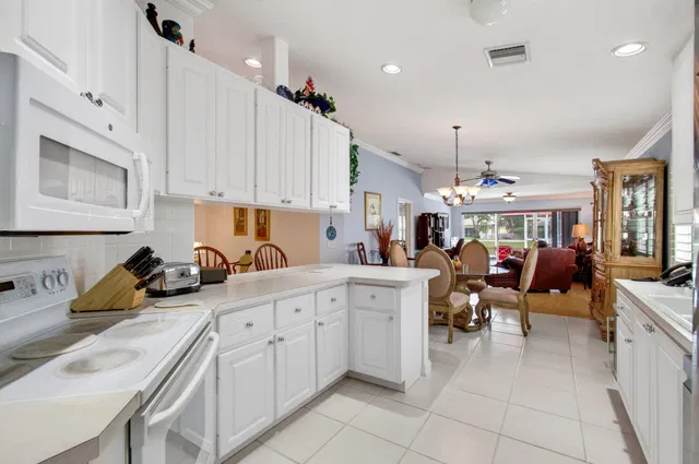 Residence photo 32