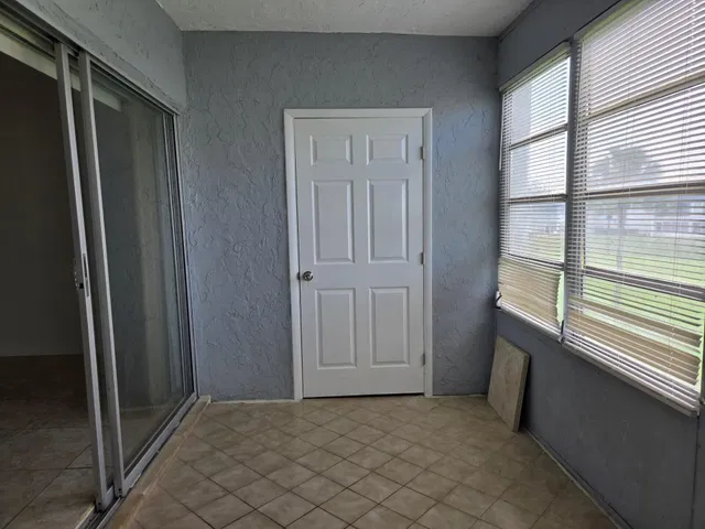  Unit 2140 photo 16