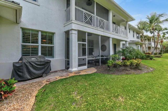  Residence photo 32