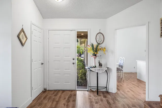 Residence photo 4