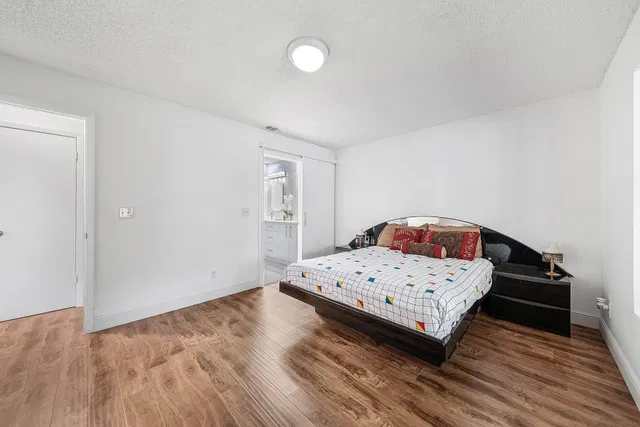 Residence photo 16