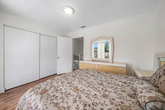 Residence photo 25