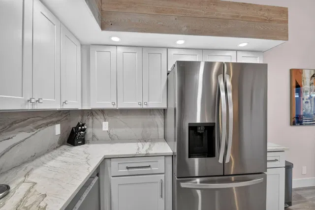 Unit 204 photo 15