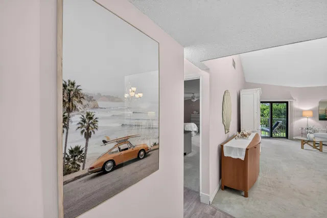 Unit 204 photo 17