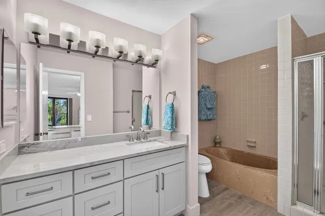 Unit 204 photo 29
